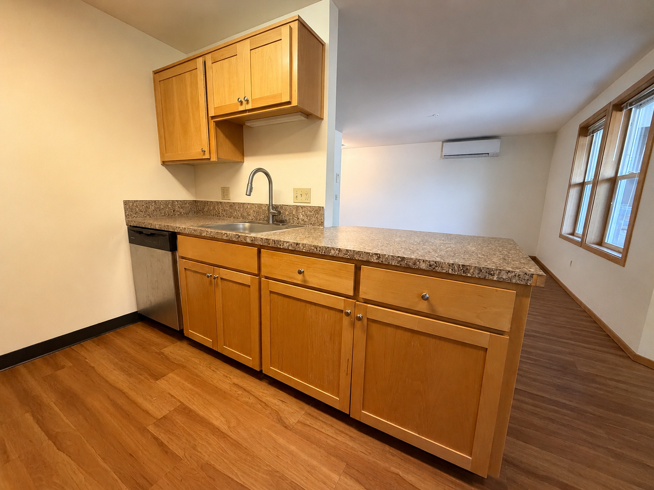 Christopher Crest Apartments - Photo 4 of 16