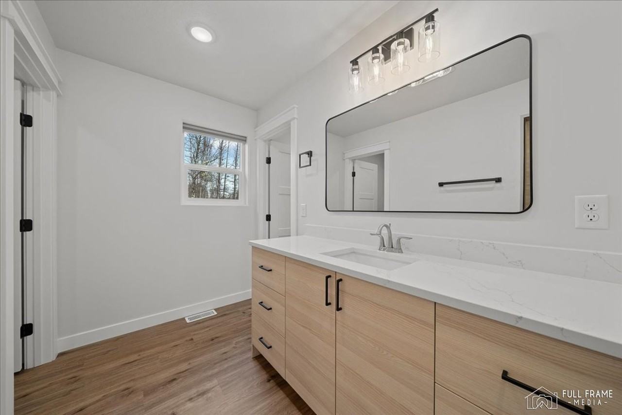 7442 N Paw St #2 - Photo 5 of 50