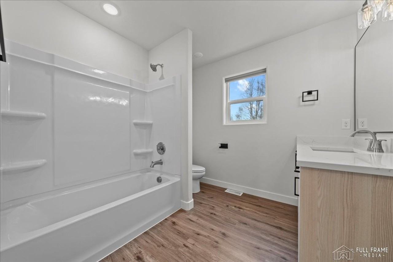 7442 N Paw St #2 - Photo 7 of 50