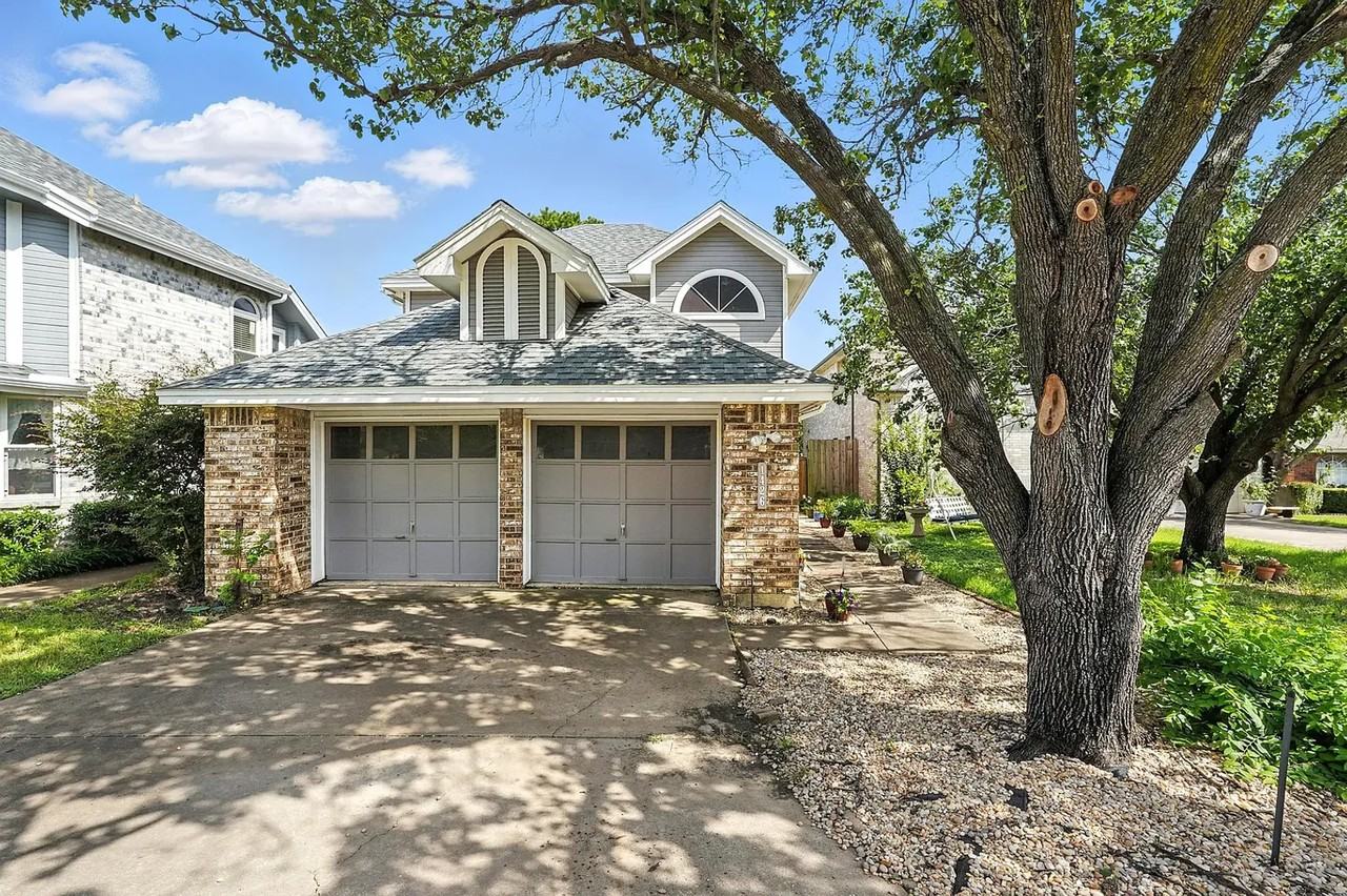 1426 Harmony Ln - Photo 3 of 46