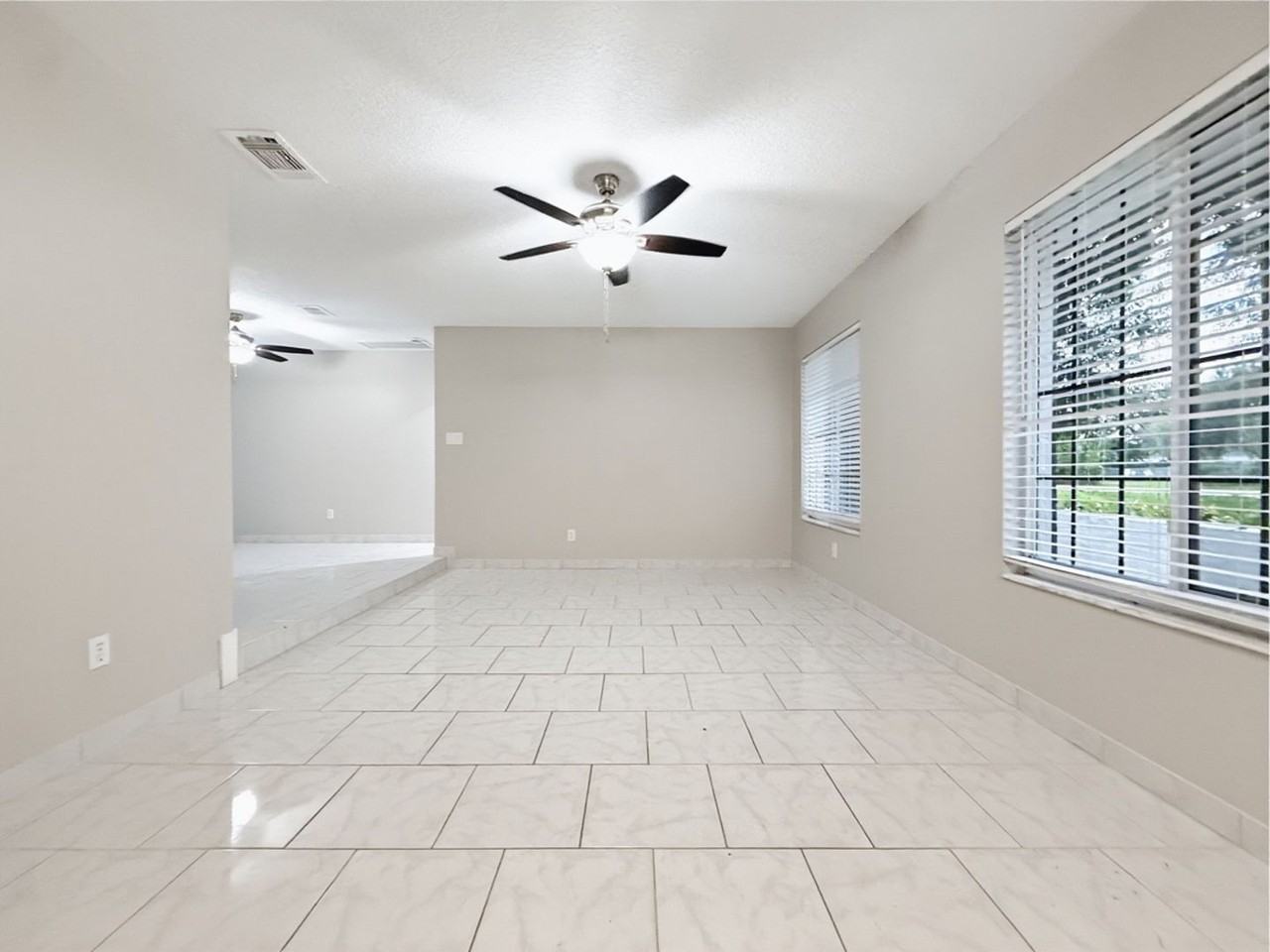 8221 Granada Blvd - Photo 3 of 26