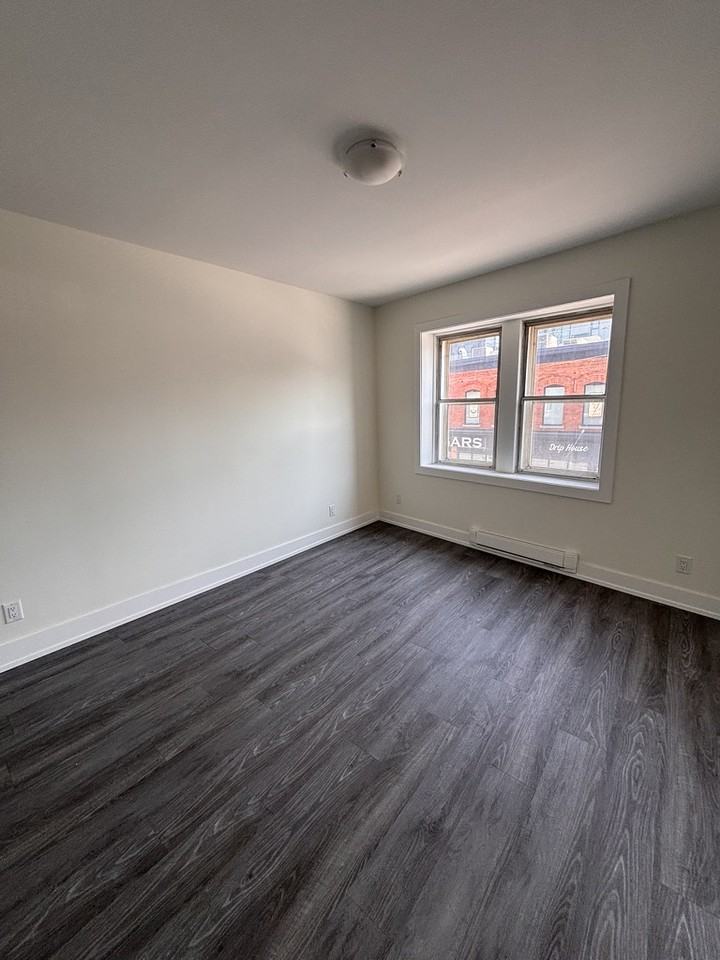 147 Fifth Ave #1 - Photo 4 of 12