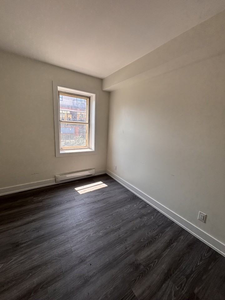 147 Fifth Ave #1 - Photo 6 of 12