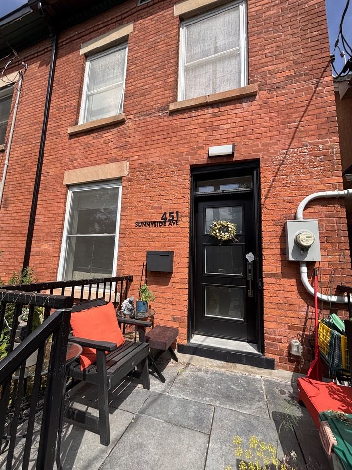451 Sunnyside Ave