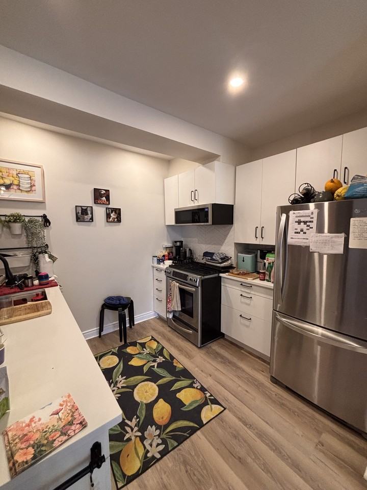 451 Sunnyside Ave - Photo 7 of 40