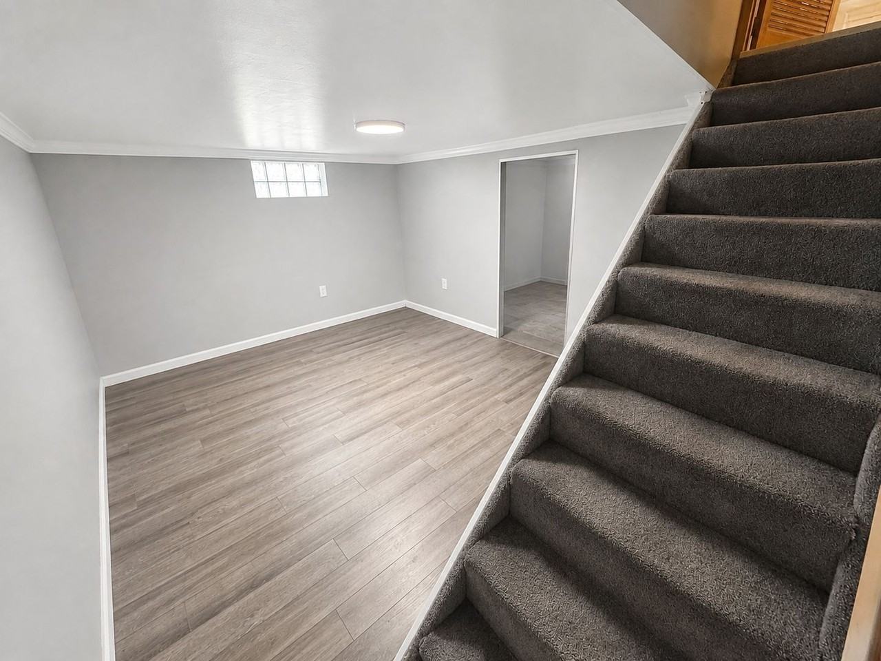 1407 Wall Ave - Photo 3 of 19
