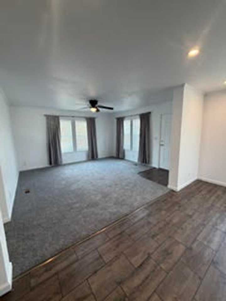 208 Onandaga Ave - Photo 2 of 10