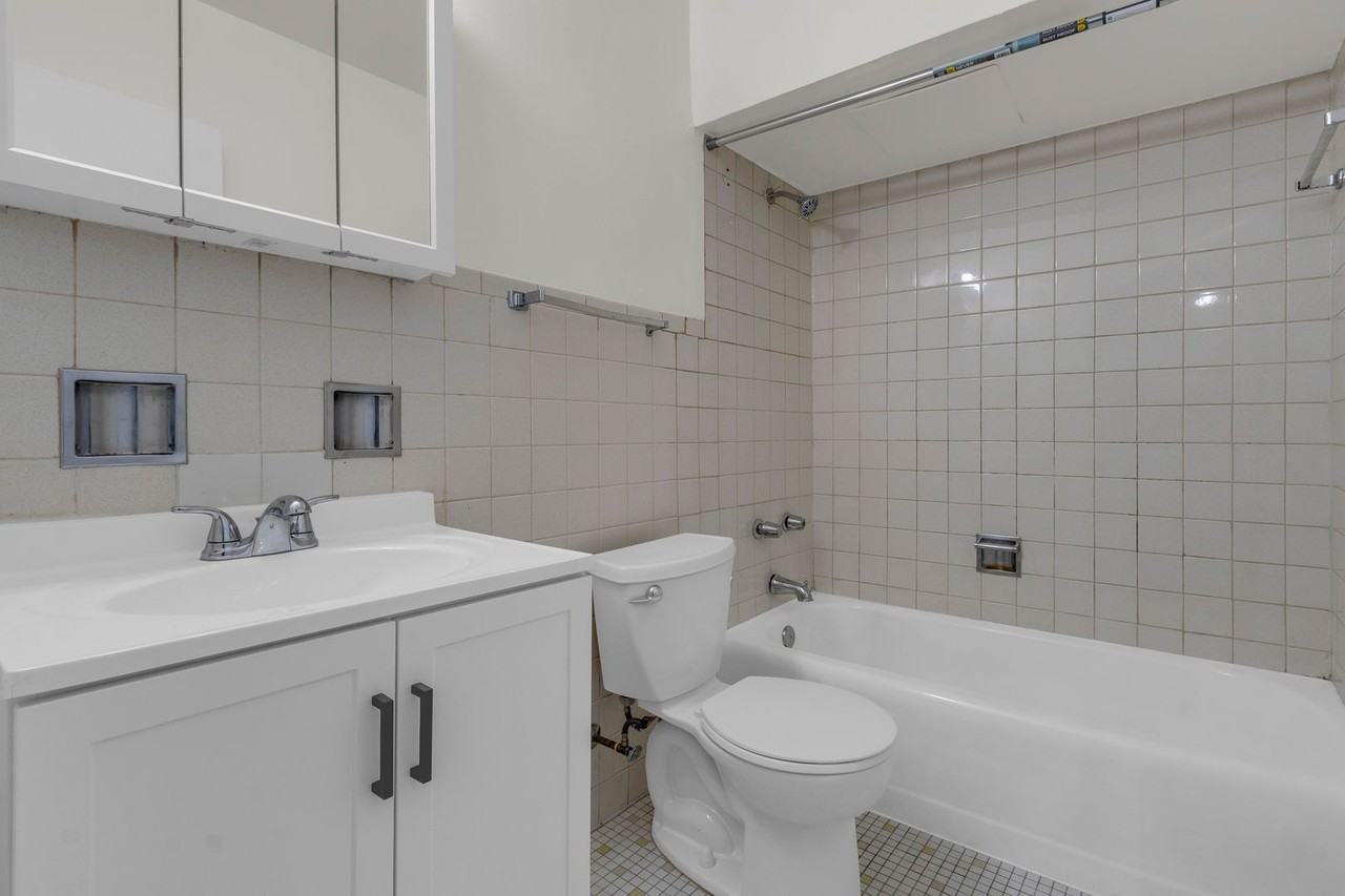 Move-In Ready Apartment – Heat & Gas Included! - Photo 5 of 17