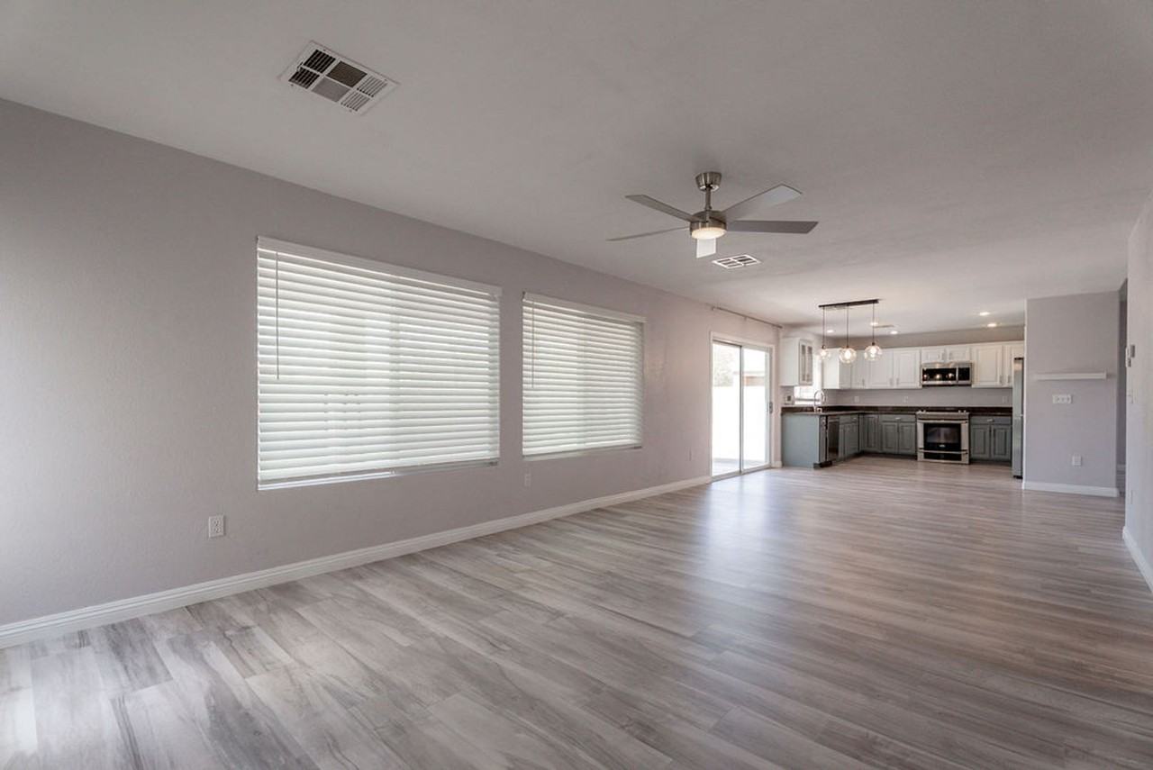 1109 Devon Downs Ave - Photo 4 of 50