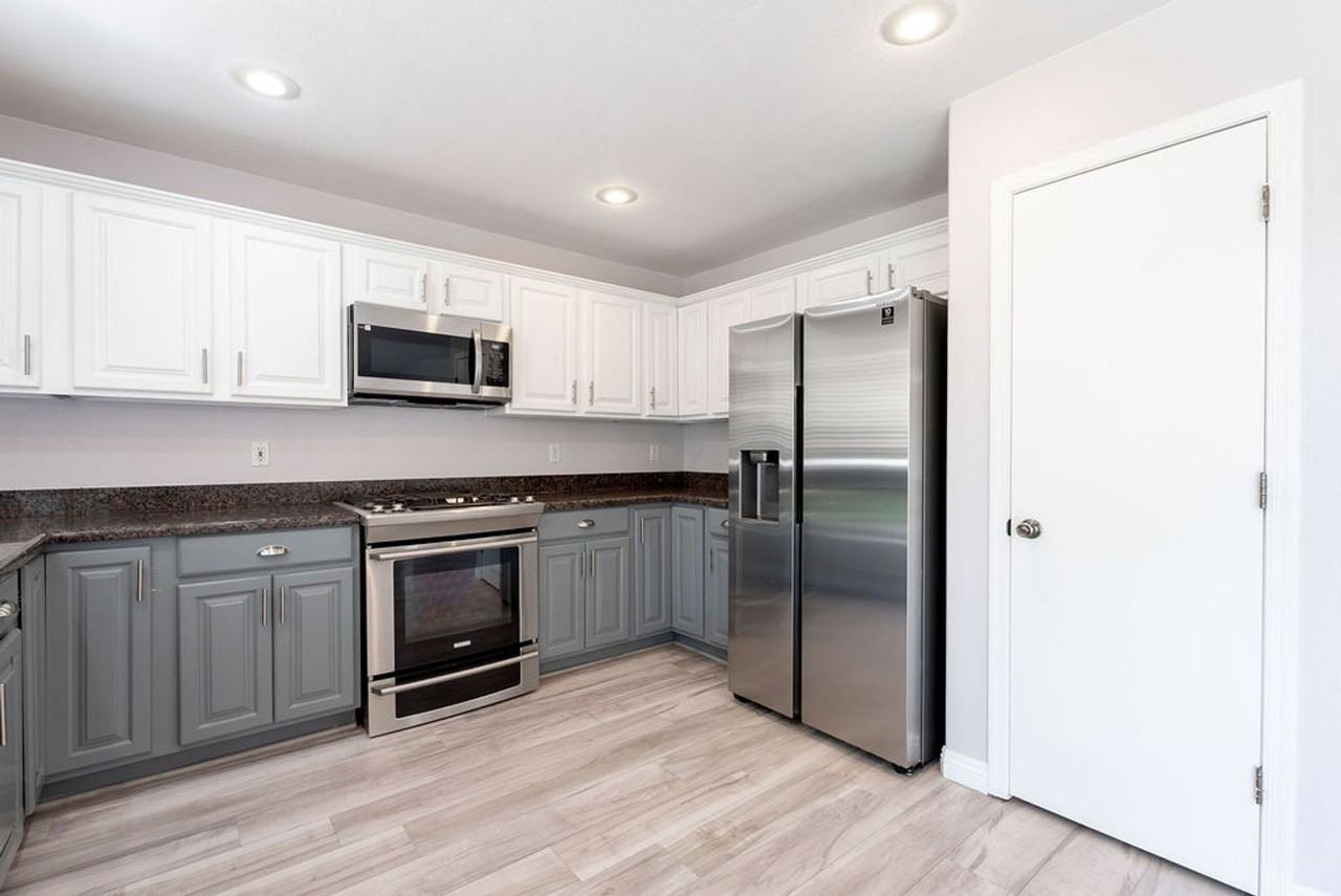 1109 Devon Downs Ave - Photo 7 of 50
