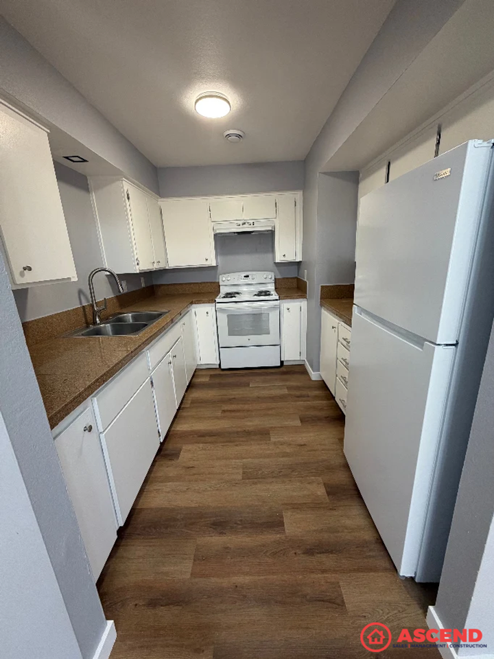 2905 La Costa St - Photo 5 of 10