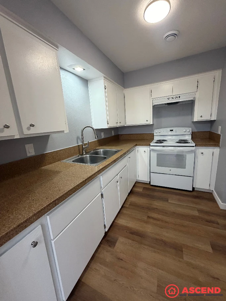 2905 La Costa St - Photo 6 of 10