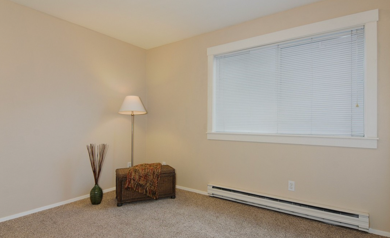 3626 14th Ave W #204 - Photo 4 of 11