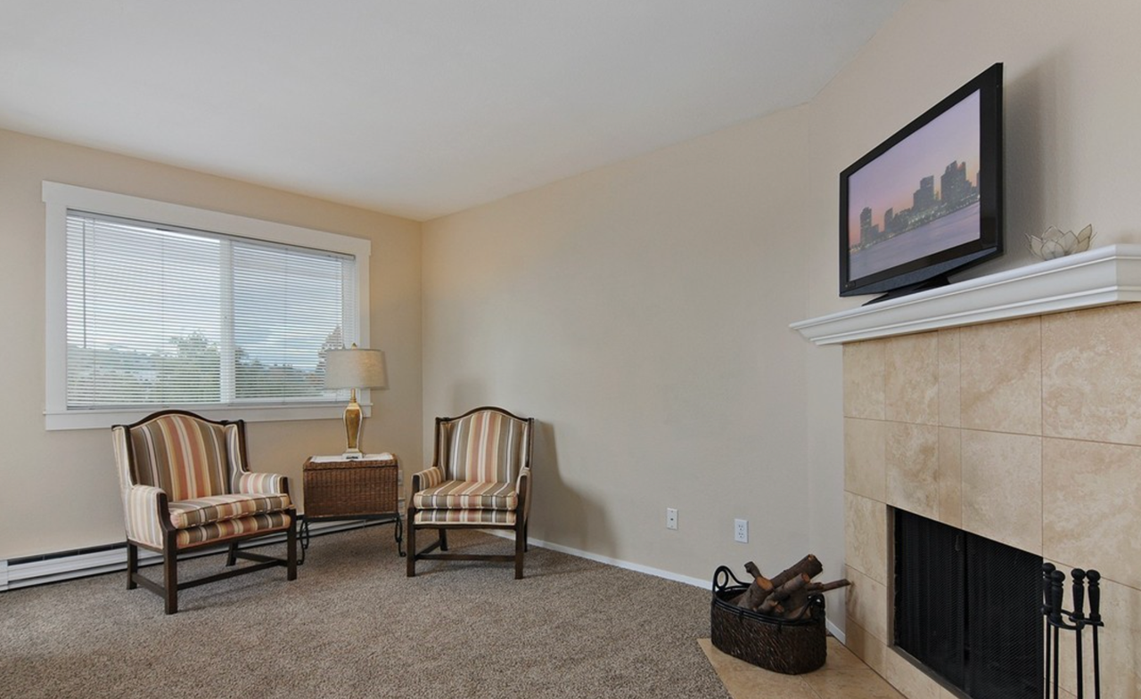 3626 14th Ave W #204 - Photo 5 of 11