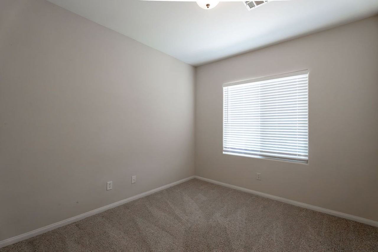 4433 Weitzman Pl - Photo 4 of 44