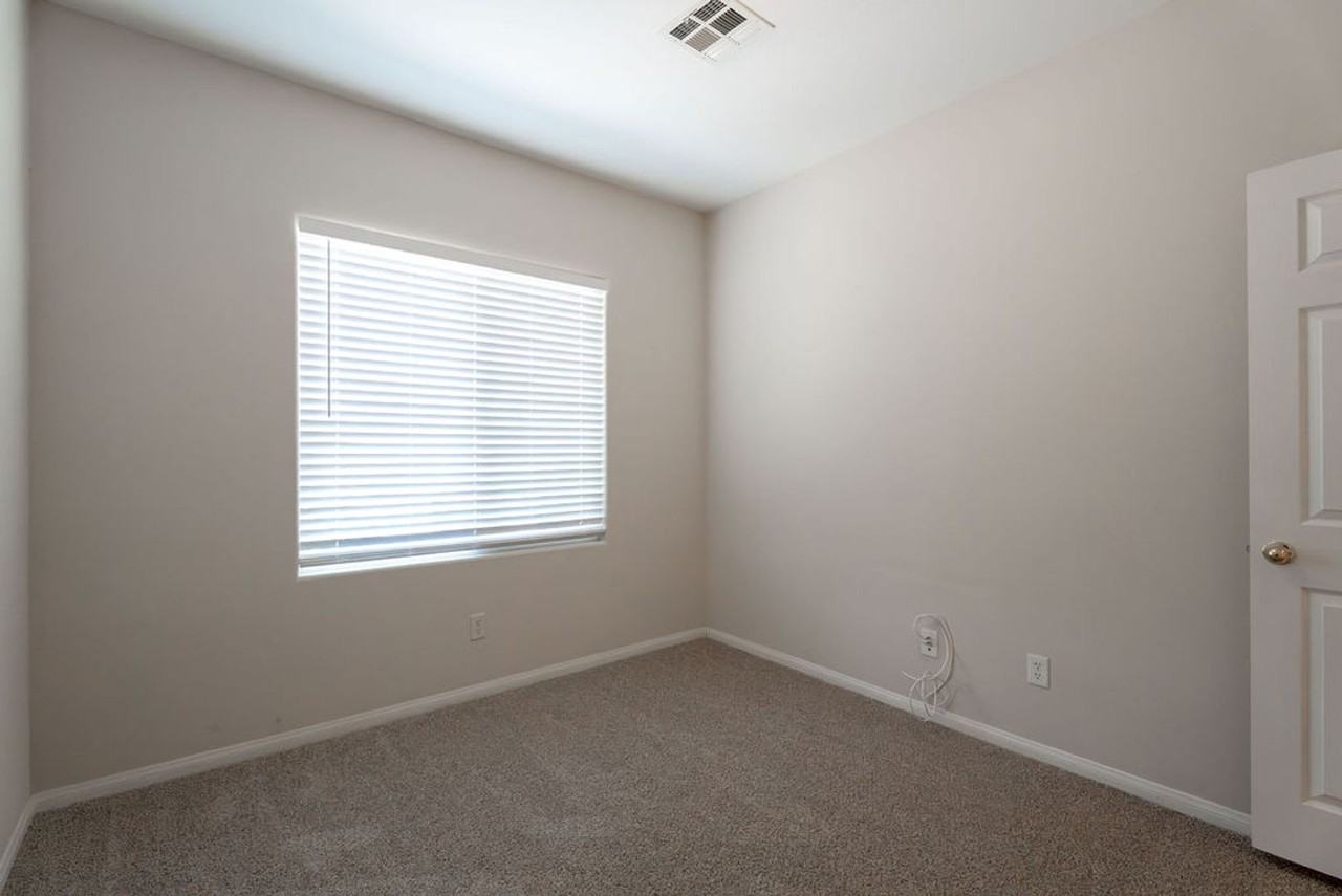 4433 Weitzman Pl - Photo 5 of 44