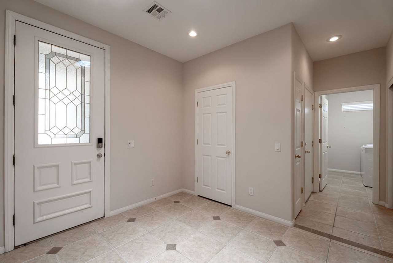 4433 Weitzman Pl - Photo 7 of 44