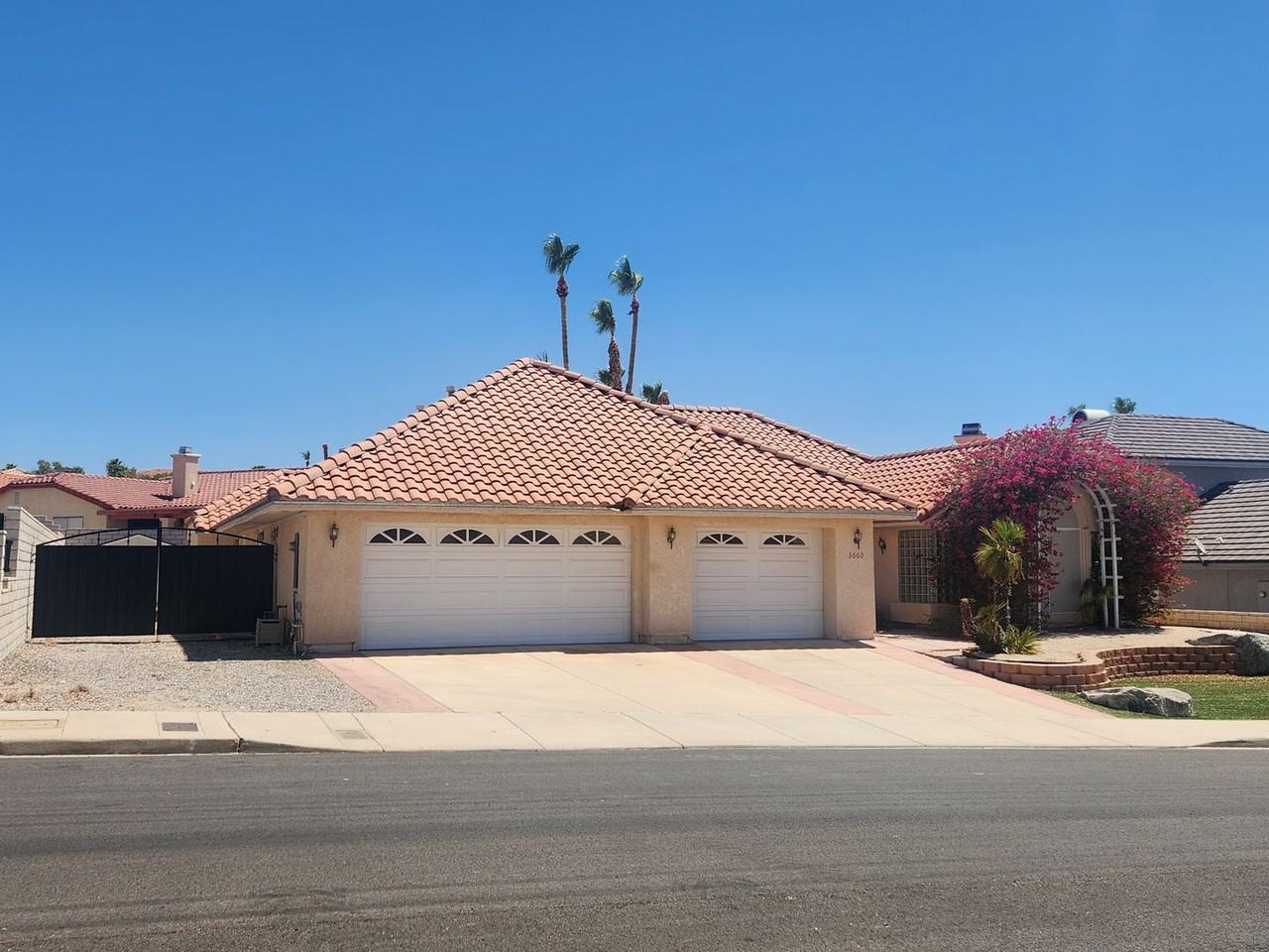 3660 Catalina Dr - Photo 2 of 13