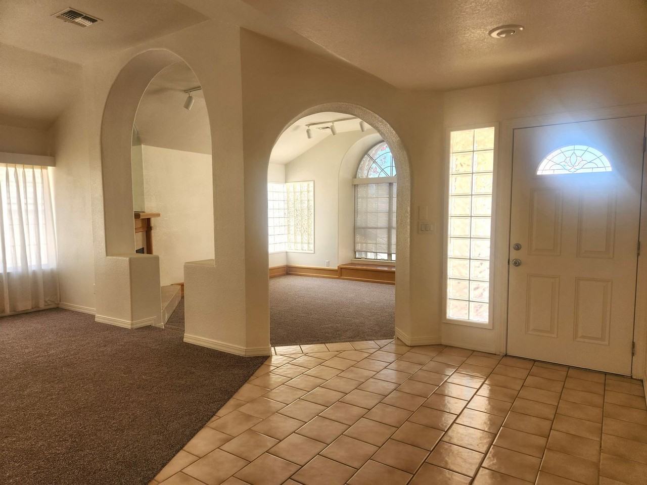 3660 Catalina Dr - Photo 5 of 13