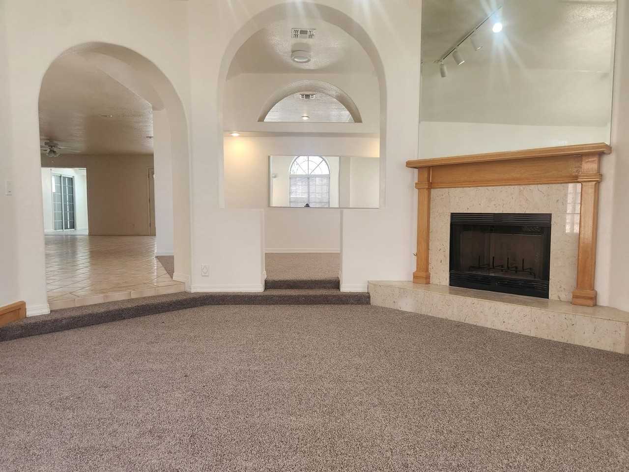 3660 Catalina Dr - Photo 6 of 13