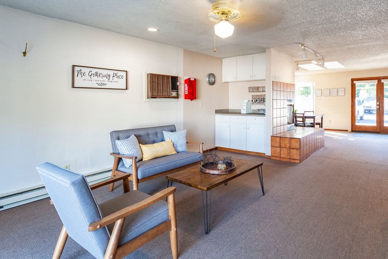 Crown Village Apartments - Photo 5 of 6