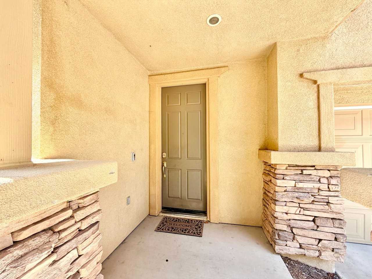 31551 Mendocino Ct - Photo 2 of 33