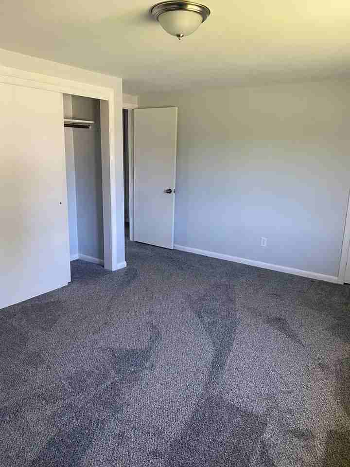 1314 Willowbrook Rd - Photo 6 of 9