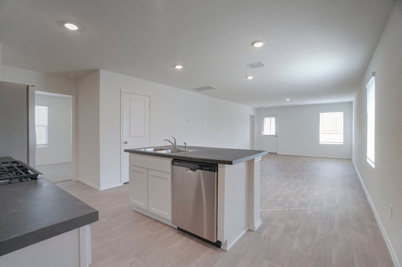 158 Alkali Dr - Photo 4 of 20