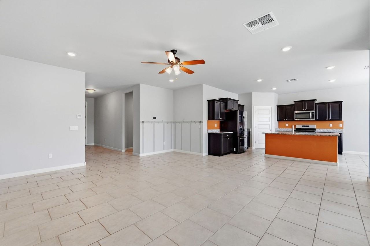 17985 S Whispering Glen Path - Photo 6 of 37