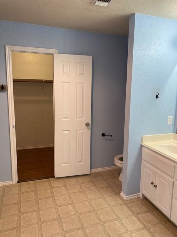 4807 Fordham St - Photo 3 of 17