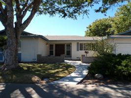 featured image of 1600 Fairington Ln