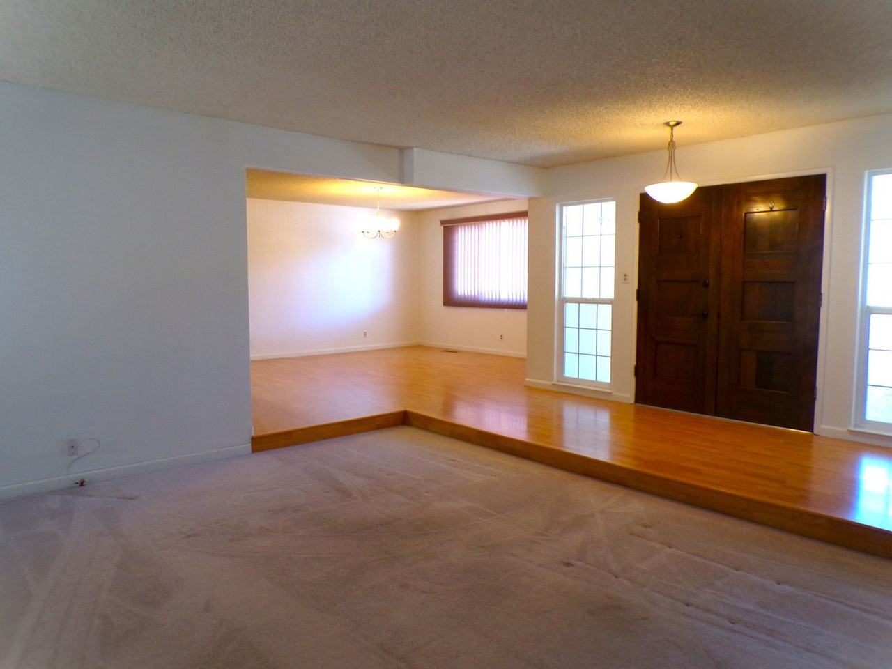 1600 Fairington Ln - Photo 2 of 18