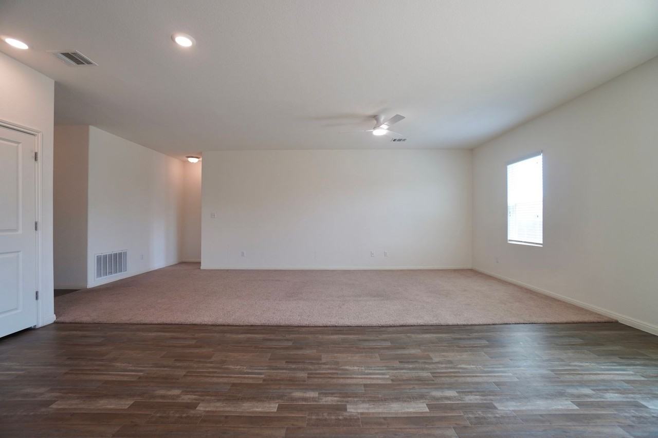 13905 Charles Abraham Way - Photo 7 of 38