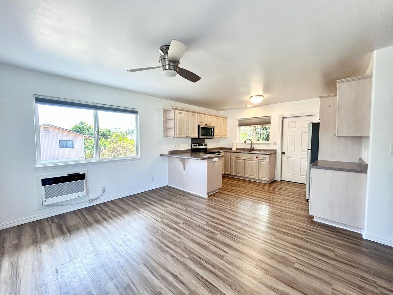 224 Hiolani St - Photo 5 of 14