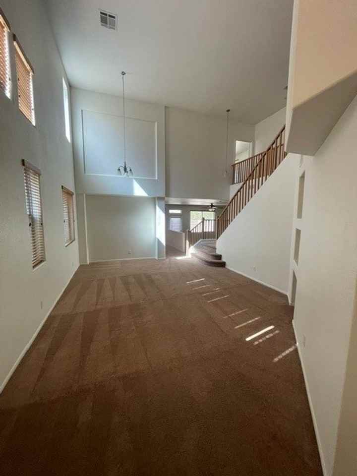 5298 Caprock Canyon Ave - Photo 4 of 40