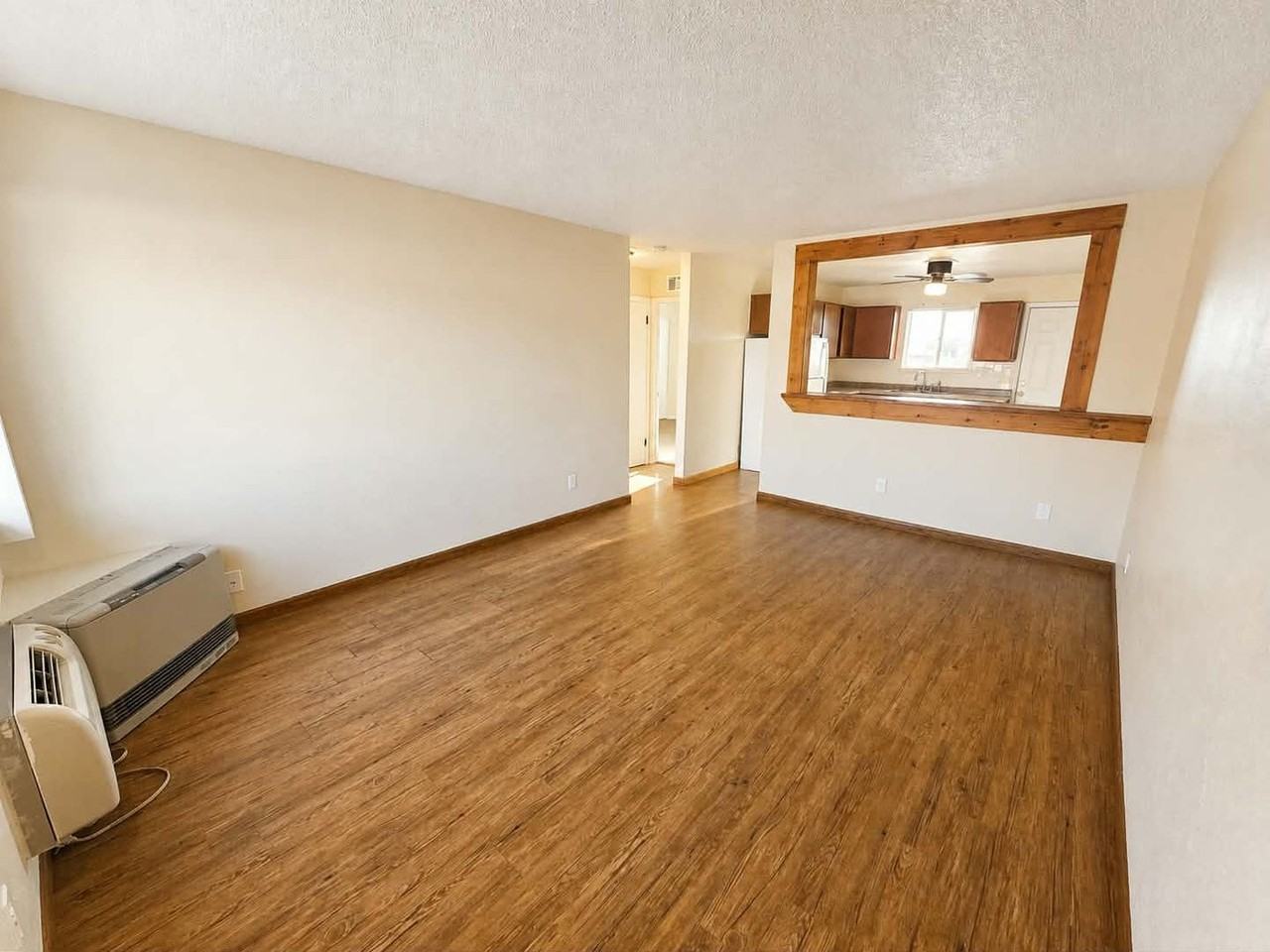3020 Denver St - Photo 2 of 8
