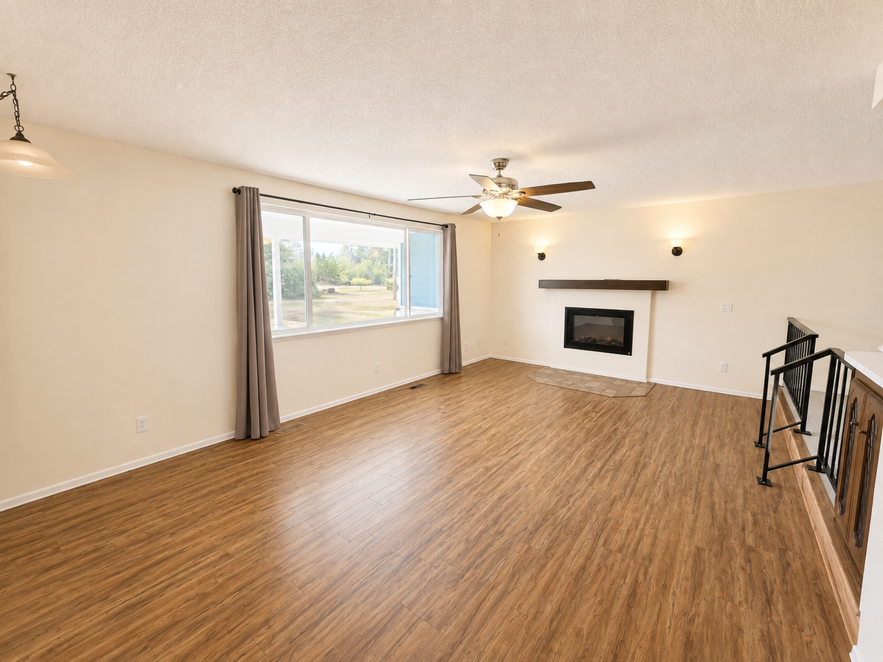 11741 Vail Rd Se - Photo 2 of 16