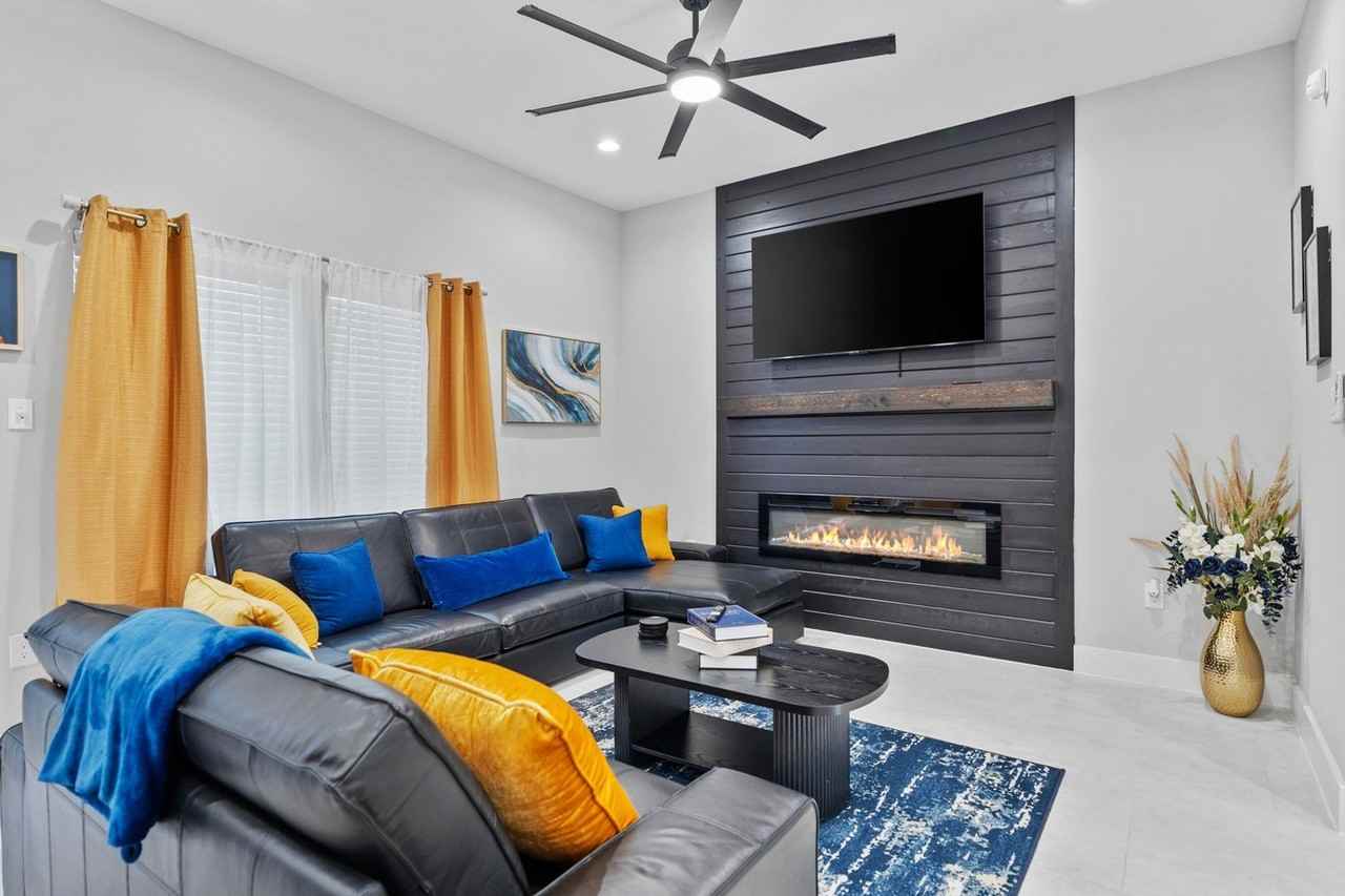825 Paul Quinn St - Photo 5 of 36