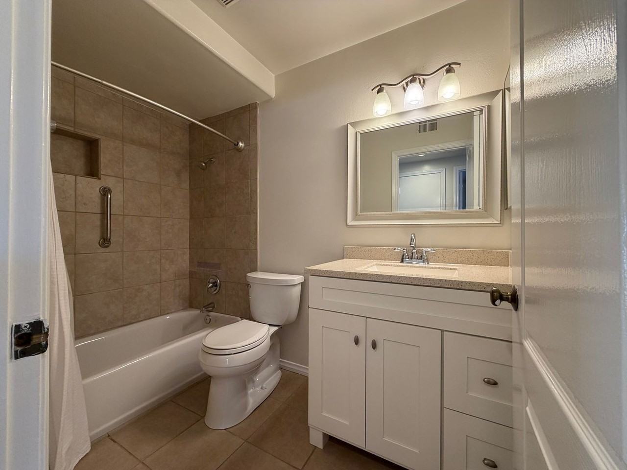 2623 Calle Del Comercio - Photo 3 of 10