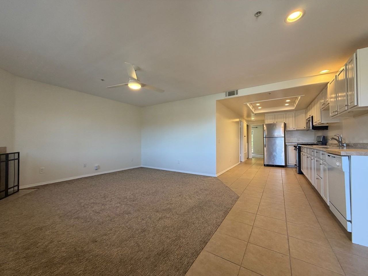2623 Calle Del Comercio - Photo 7 of 10