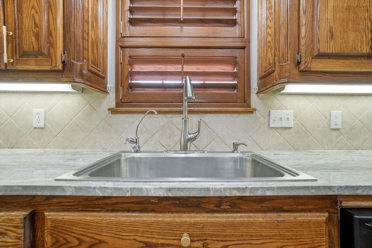 3102 Ne Heritage Dr - Photo 4 of 31