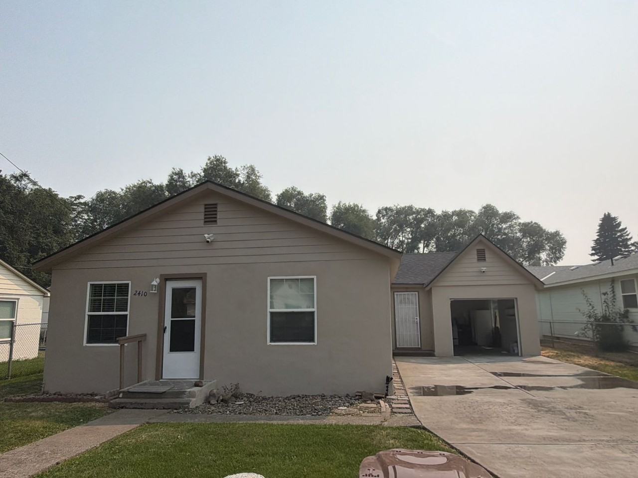 2410 Englewood Ave - Photo 2 of 40