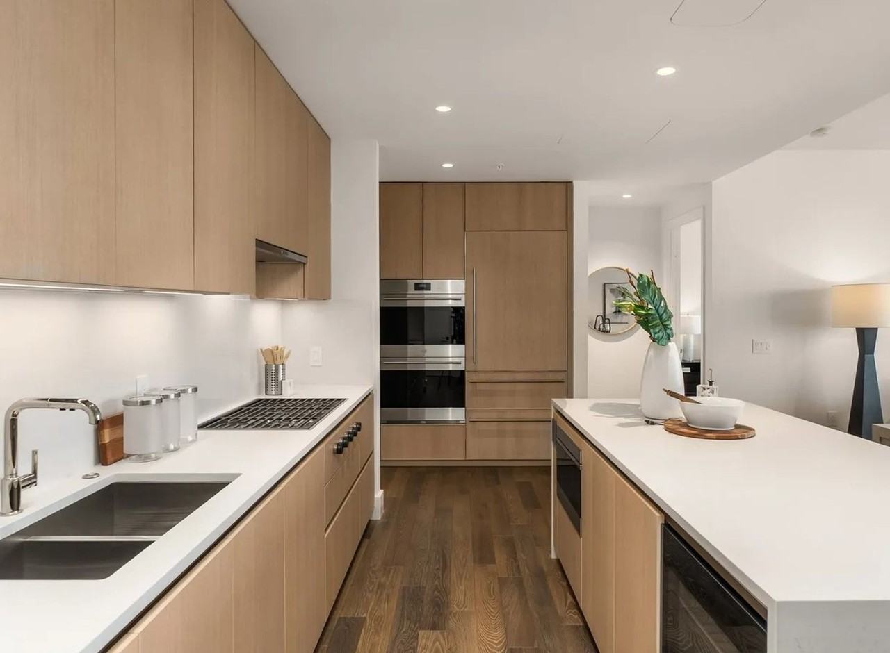 550 Sw 10th Ave #2802 - Photo 5 of 10