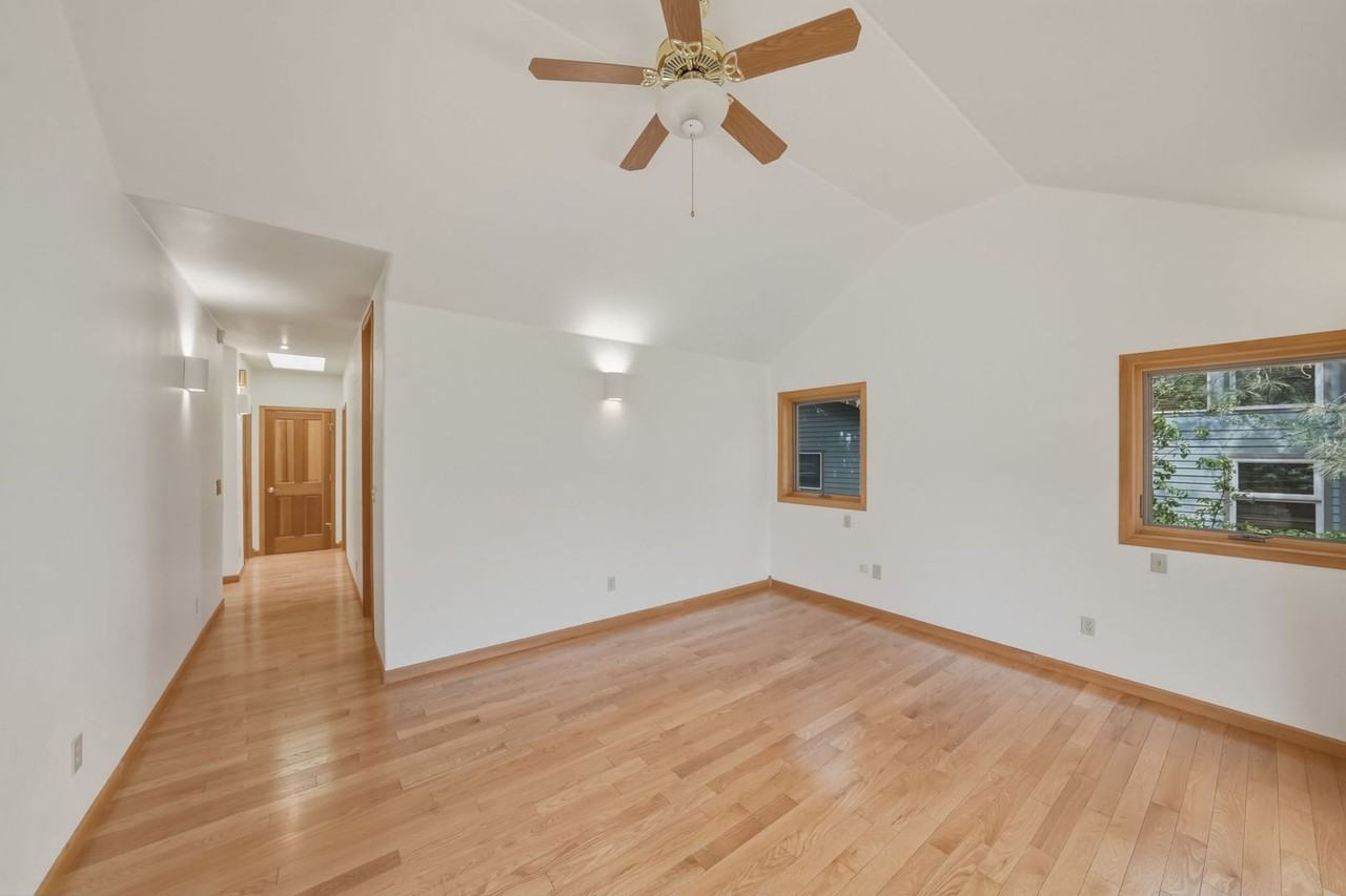 637 Nw Silver Buckle - Photo 5 of 50