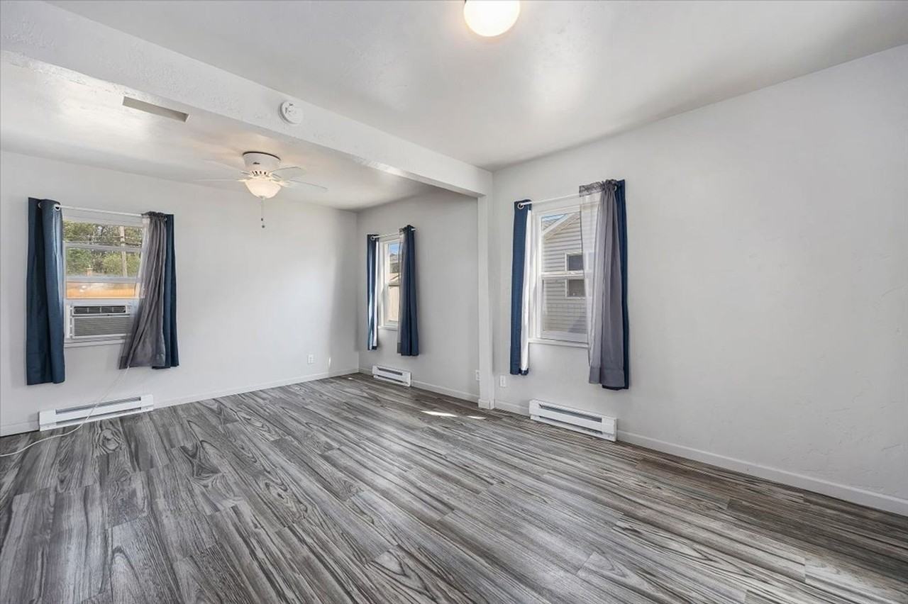 270 Quincy St - Photo 3 of 30