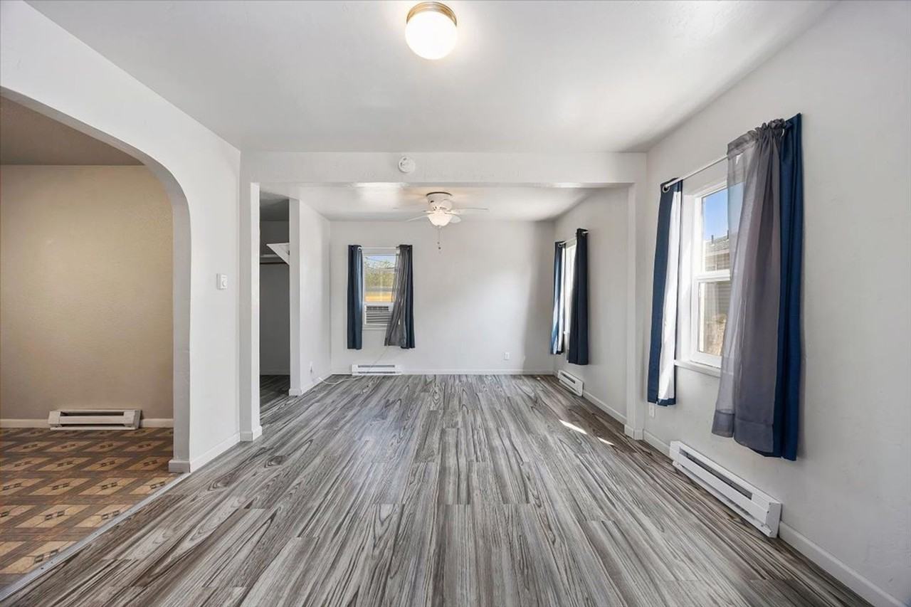 270 Quincy St - Photo 4 of 30
