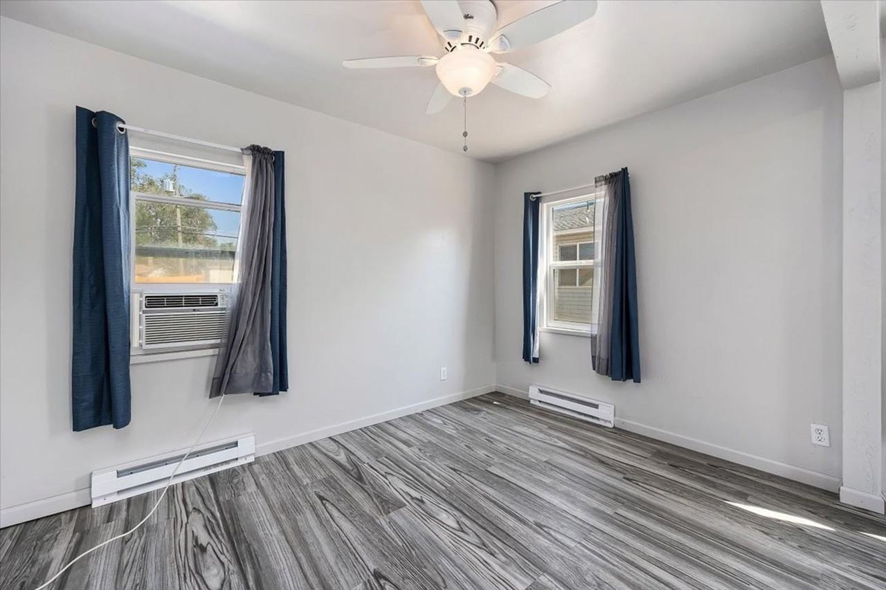 270 Quincy St - Photo 5 of 30