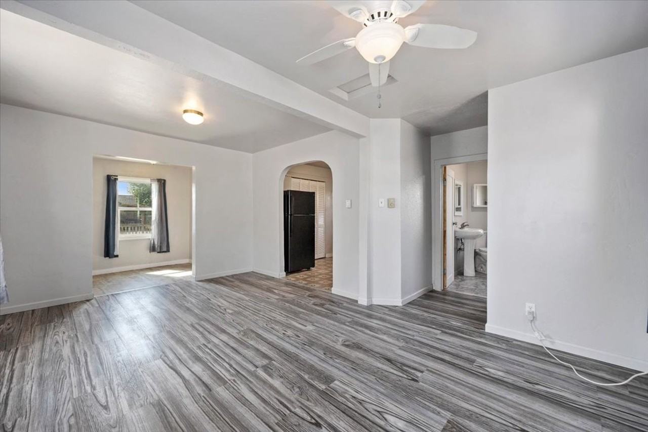 270 Quincy St - Photo 6 of 30