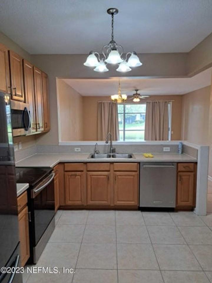 7540 Red Crane Ln - Photo 6 of 14