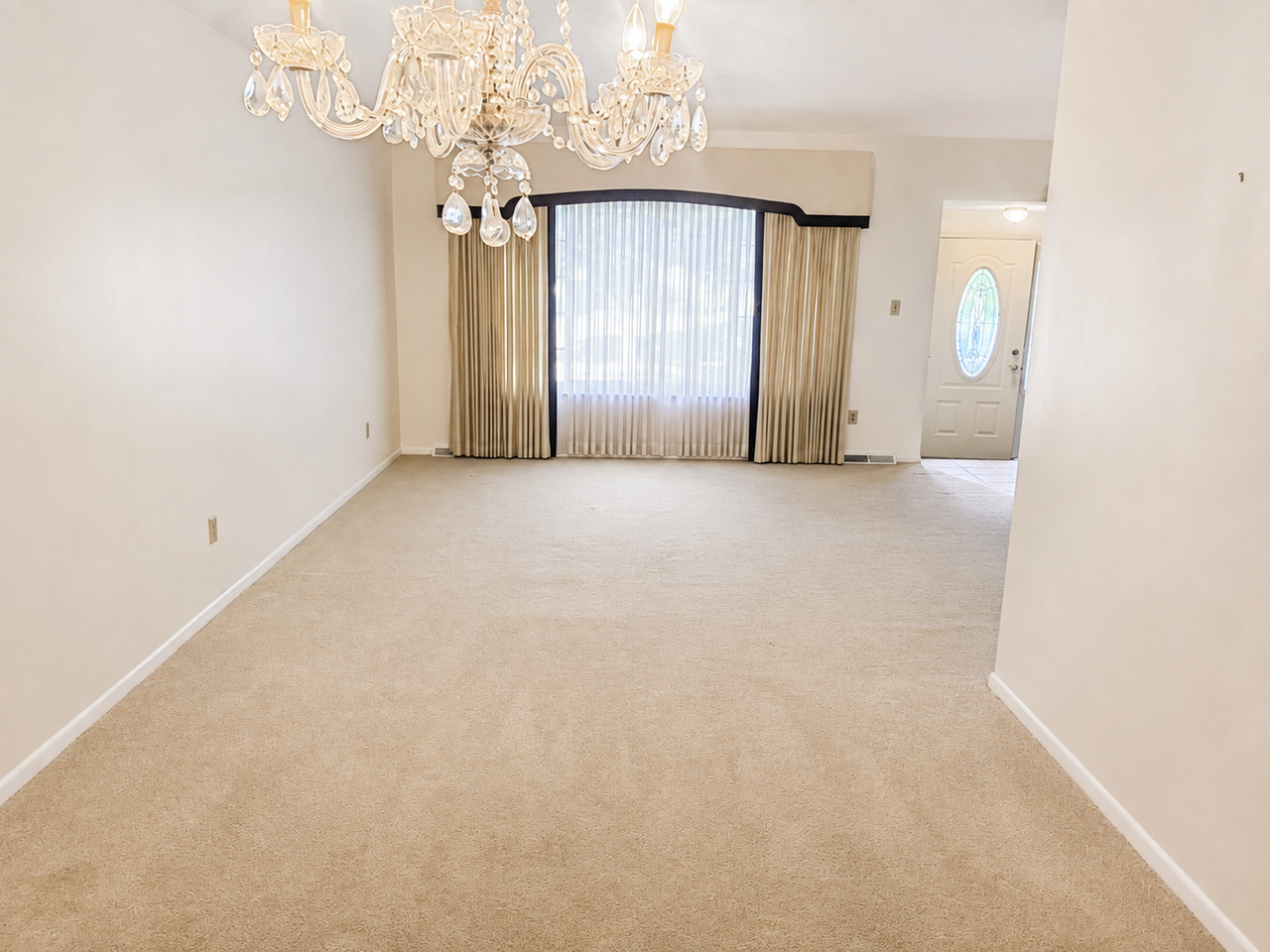4744 Carsten Ln - Photo 5 of 24